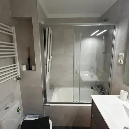 Apartmán Viana Urban , Cozy 2br Near Old Town *