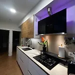 Viana Urban , Cozy 2br Near Old Town Apartment