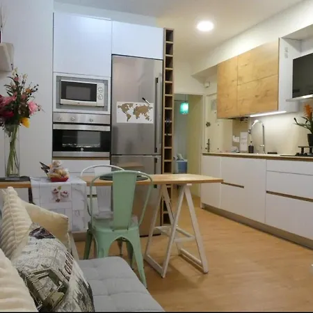 Viana Urban , Cozy 2br Near Old Town *