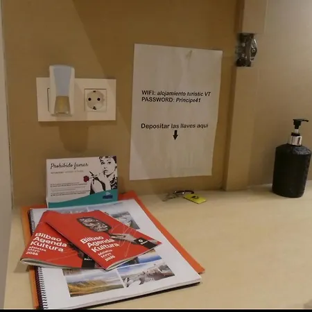 Viana Urban , Cozy 2br Near Old Town Apartamento