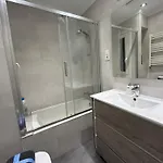 Viana Urban , Cozy 2br Near Old Town Apartment *
