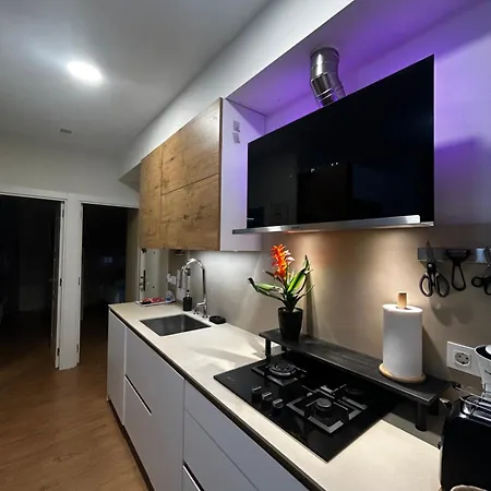 Viana Urban , Cozy 2br Near Old Town Apartament
